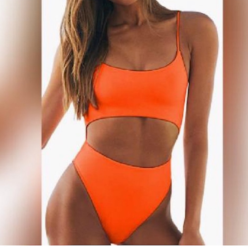 🧡 Bright Orange Flattering Peekaboo Bikini